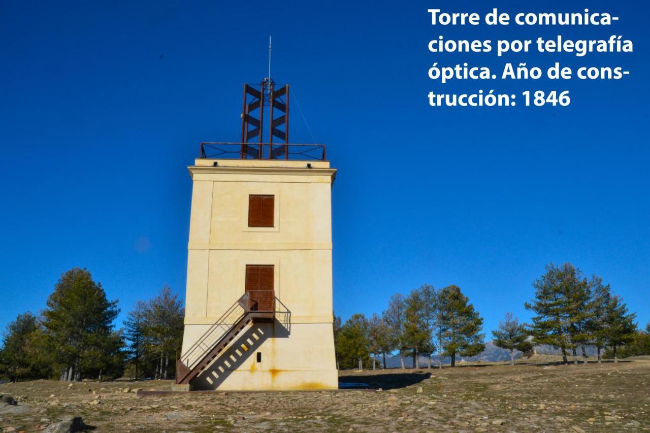 Casa Rural El Trepador Azul Futbolín Barbacoa 8 personas Becerril de la Sierra Exterior foto