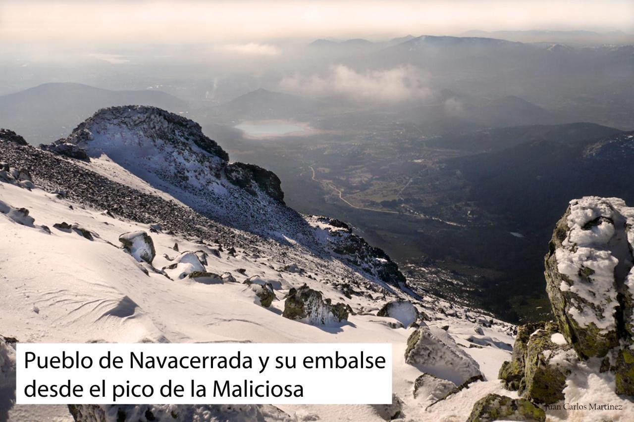 Casa Rural El Trepador Azul Futbolín Barbacoa 8 personas Becerril de la Sierra Exterior foto